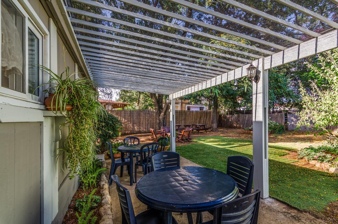 Orna'S Corner Bed & Breakfast Yuval Exterior photo